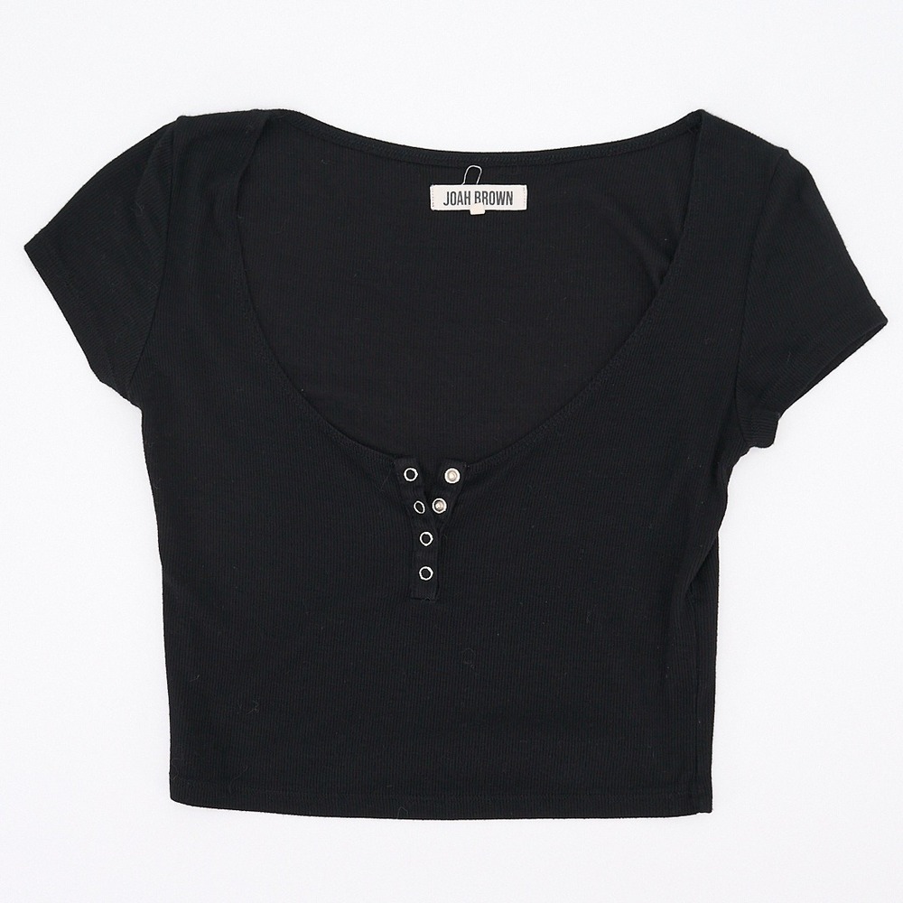 Joah Brown Black Henley Tee Ribbed Cropped Scoop Neck Snap Front